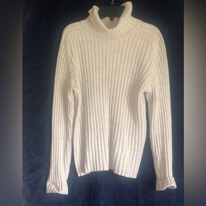 American Eagle Outfitter sweater